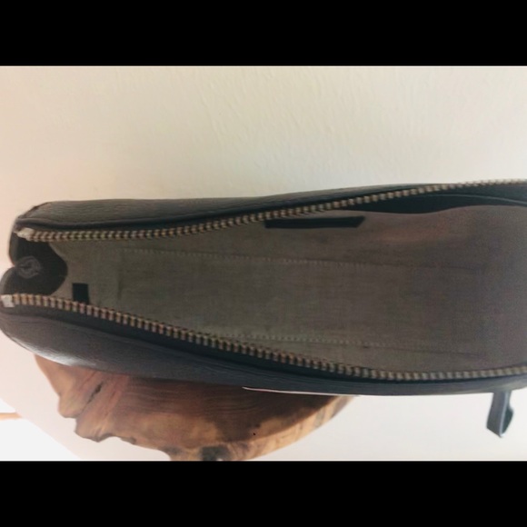 Brooks Brothers Toiletry Kit - Picture 7 of 8